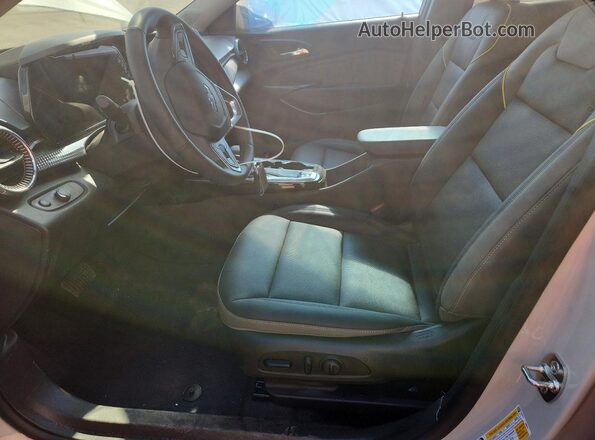 KL77LKEPXTC078843 2026 CHEVROLET TRAX White Front interior view