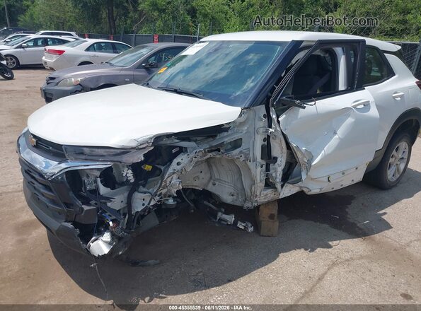 KL79MMS20PB175622 2023 CHEVROLET TRAILBLAZER White Widok z przodu