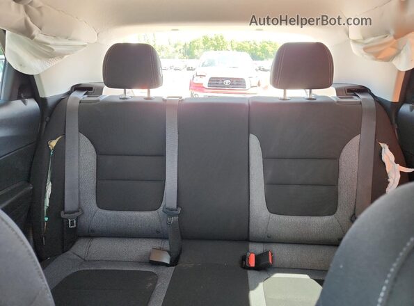 KL79MMS23PB184895 2023 CHEVROLET TRAILBLAZER Silver Rear seats view