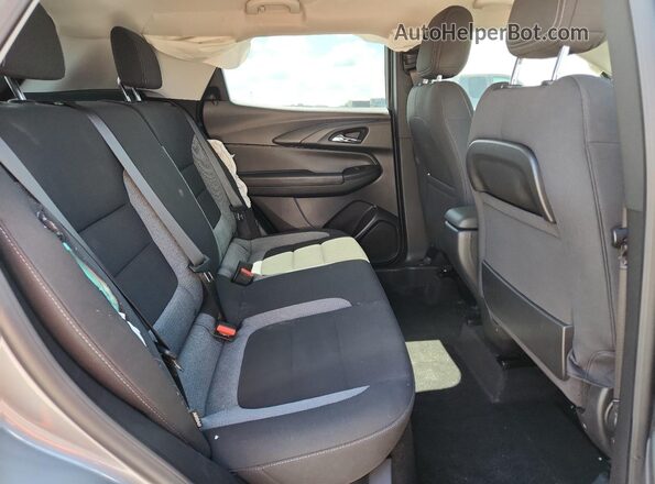 KL79MMS23PB184895 2023 CHEVROLET TRAILBLAZER Silver Rear interior view