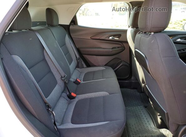 KL79MMS2XMB175686 2021 CHEVROLET TRAILBLAZER White Rear interior view