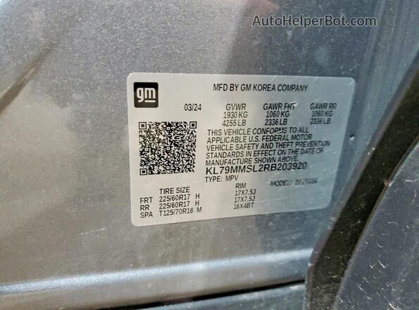 KL79MMSL2RB203920 2024 CHEVROLET TRAILBLAZER Silver Vista de la etiqueta del VIN