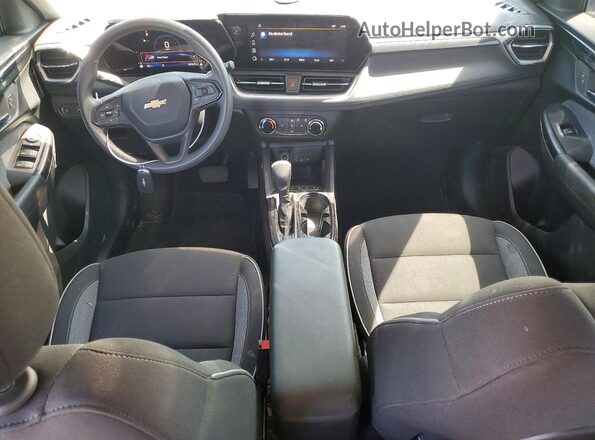 KL79MMSL8RB084092 2024 CHEVROLET TRAILBLAZER Silver წინა პანელის ხედი