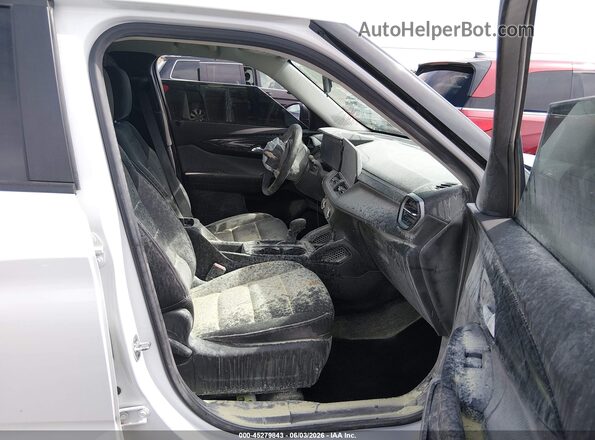 KL79MMSP1SB107060 2025 CHEVROLET TRAILBLAZER White წინა სალონის ხედი