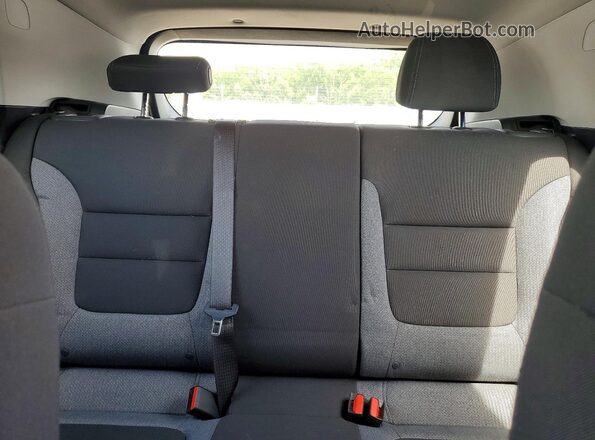 KL79MNSL2RB055029 2024 CHEVROLET TRAILBLAZER Белый Вид задних сидений