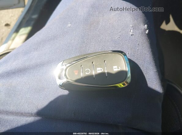 KL79MPS20MB111531 2021 CHEVROLET TRAILBLAZER White Widok deski rozdzielczej