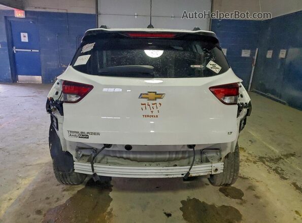 KL79MPS22MB106721 2021 CHEVROLET TRAILBLAZER White Widok z tyłu