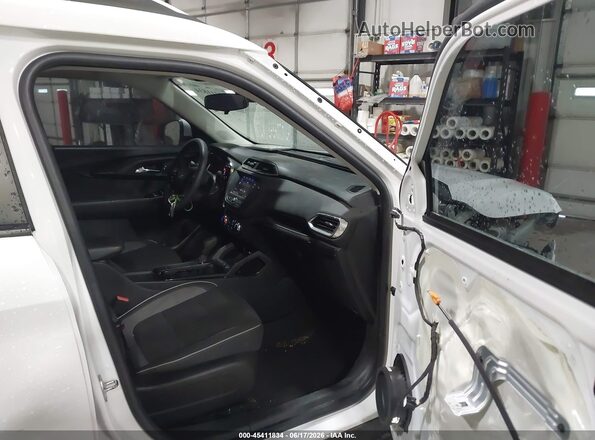 KL79MPS22PB049182 2023 CHEVROLET TRAILBLAZER White Widok wnętrza z przodu