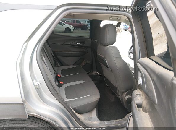 KL79MPS27PB183363 2023 CHEVROLET TRAILBLAZER Silver VIN կոդի պիտակի տեսք