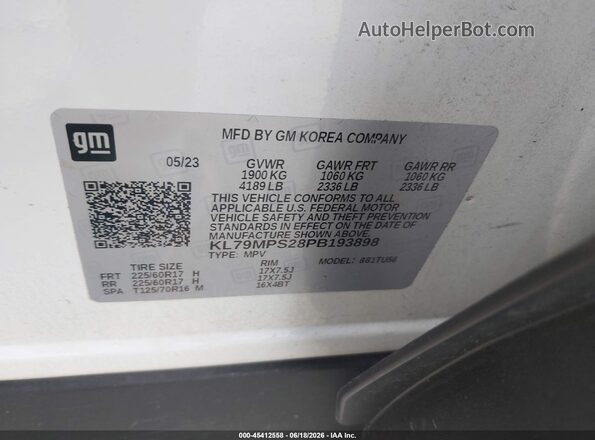 KL79MPS28PB193898 2023 CHEVROLET TRAILBLAZER White Vista del compartimento del motor
