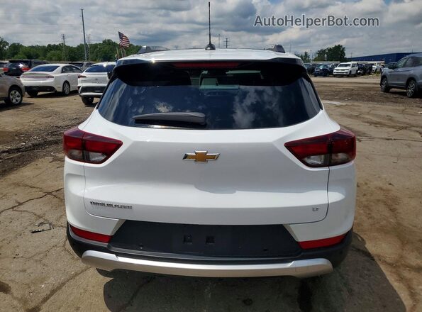 KL79MPSL0MB043546 2021 CHEVROLET TRAILBLAZER White Вид ззаду