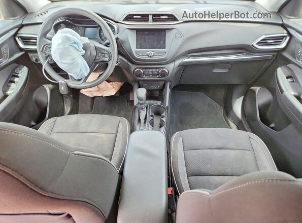 KL79MPSL1NB064875 2022 CHEVROLET TRAILBLAZER Black Առջևի վահանակի տեսք
