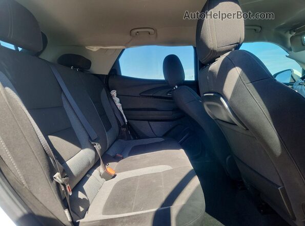KL79MPSL2NB066943 2022 CHEVROLET TRAILBLAZER White Rear seats view