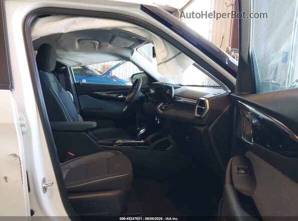 KL79MPSL2RB130369 2024 CHEVROLET TRAILBLAZER White Вид салону спереду