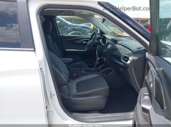 KL79MPSL4NB063719 2022 CHEVROLET TRAILBLAZER White Вид салону спереду