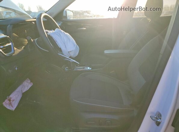 KL79MPSL5RB145898 2024 CHEVROLET TRAILBLAZER White Front interior view