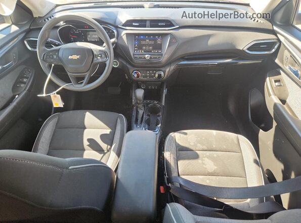 KL79MPSL6NB008799 2022 CHEVROLET TRAILBLAZER Red Առջևի վահանակի տեսք