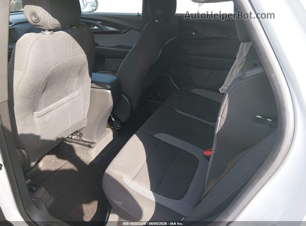 KL79MPSL6PB181564 2023 CHEVROLET TRAILBLAZER White Widok naklejki z numerem VIN