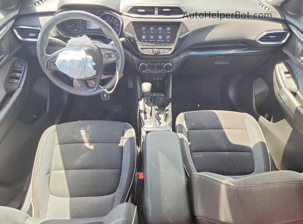 KL79MPSL8MB147380 2021 CHEVROLET TRAILBLAZER Silver Dashboard view
