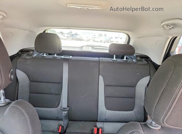 KL79MPSL8RB114080 2024 CHEVROLET TRAILBLAZER Gray Rear seats view