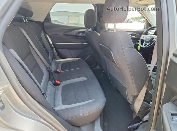 KL79MPSL8RB114080 2024 CHEVROLET TRAILBLAZER Gray Rear interior view