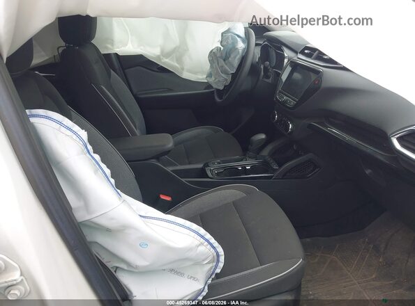 KL79MRSL0PB001300 2023 CHEVROLET TRAILBLAZER Белый Вид салона спереди