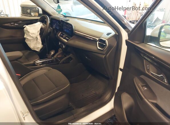 KL79MRSL1RB143111 2024 CHEVROLET TRAILBLAZER White წინა სალონის ხედი