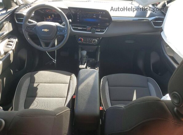 KL79MRSL2RB067320 2024 CHEVROLET TRAILBLAZER Белый Вид панели приборов