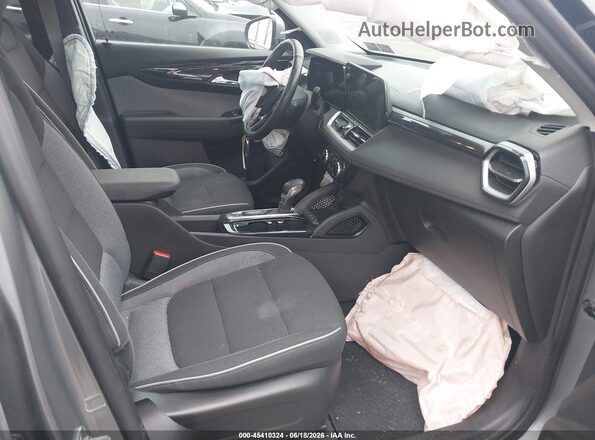 KL79MRSL3RB099550 2024 CHEVROLET TRAILBLAZER Gray Vista interior delantera