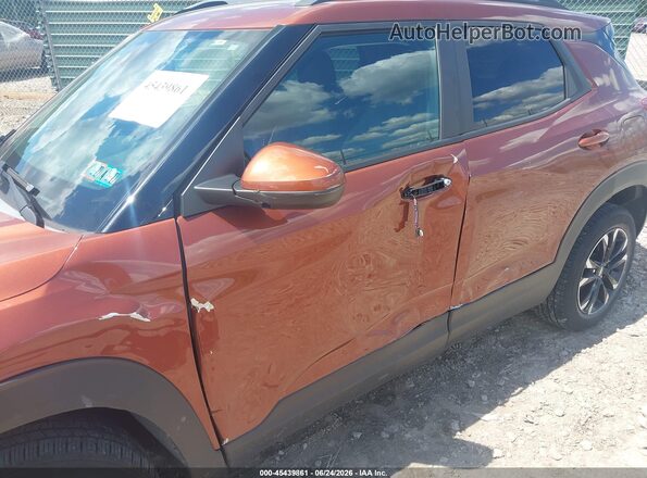 KL79MRSL7MB141176 2021 CHEVROLET TRAILBLAZER Orange Front view