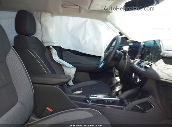 KL79MRSLXSB207930 2025 CHEVROLET TRAILBLAZER Silver Widok wnętrza z przodu