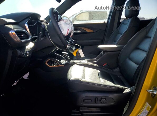KL79MSSL4PB139767 2023 CHEVROLET TRAILBLAZER Green Front interior view