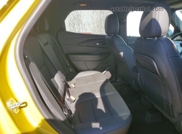 KL79MSSL4PB139767 2023 CHEVROLET TRAILBLAZER Green Rear interior view