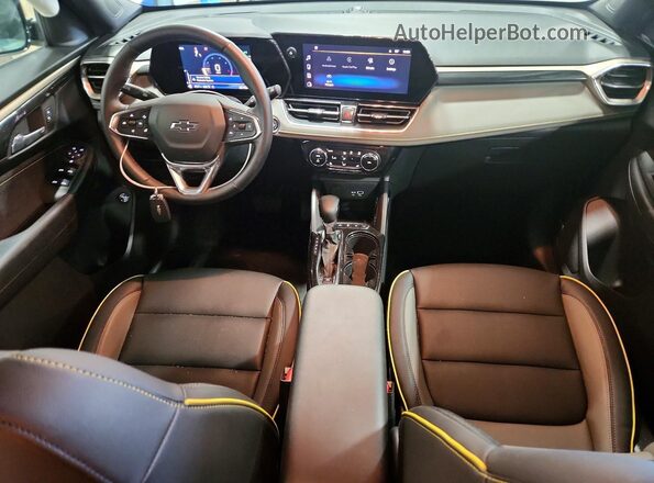 KL79MSSL7SB058402 2025 CHEVROLET TRAILBLAZER White Առջևի վահանակի տեսք