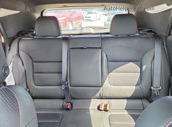 KL79MTSL2NB110108 2022 CHEVROLET TRAILBLAZER Red Widok tylnych siedzeń