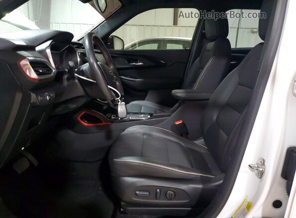 KL79MTSL6PB072241 2023 CHEVROLET TRAILBLAZER White წინა სალონის ხედი