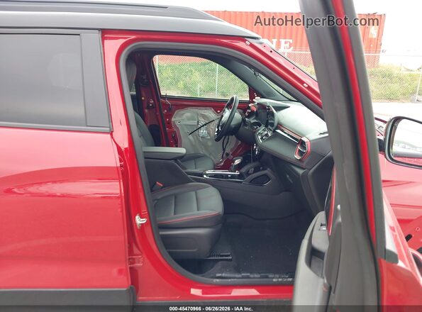KL79MTSL7TB095392 2026 CHEVROLET TRAILBLAZER Red წინა სალონის ხედი