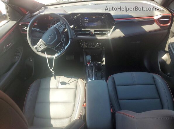 KL79MTSL9TB059798 2026 CHEVROLET TRAILBLAZER Red Вид панелі приладів
