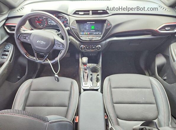 KL79MTSLXPB015296 2023 CHEVROLET TRAILBLAZER Red Vista del salpicadero