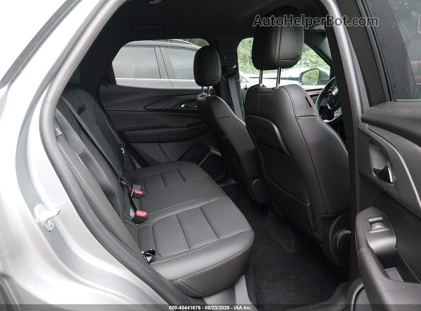 KL79MTSLXSB017980 2025 CHEVROLET TRAILBLAZER Gray Вид наклейки з VIN-кодом