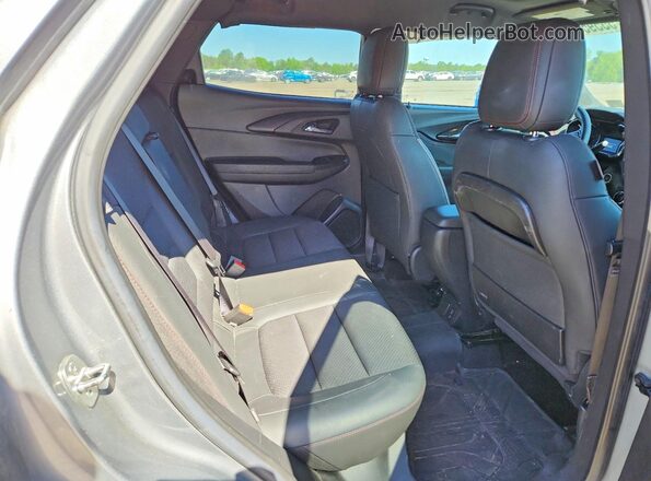 KL79MUSL4PB025053 2023 CHEVROLET TRAILBLAZER Gray Вид задньої частини салону