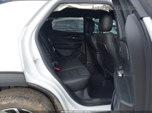 KL79MUSL4RB132266 2024 CHEVROLET TRAILBLAZER White Widok naklejki z numerem VIN