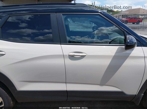 KL79MUSL4TB163069 2026 CHEVROLET TRAILBLAZER Tan Вид задньої частини салону