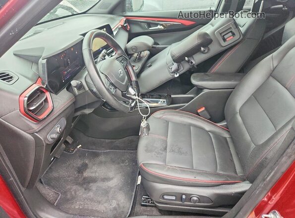 KL79MUSL5RB201398 2024 CHEVROLET TRAILBLAZER Бордовый Вид салона спереди
