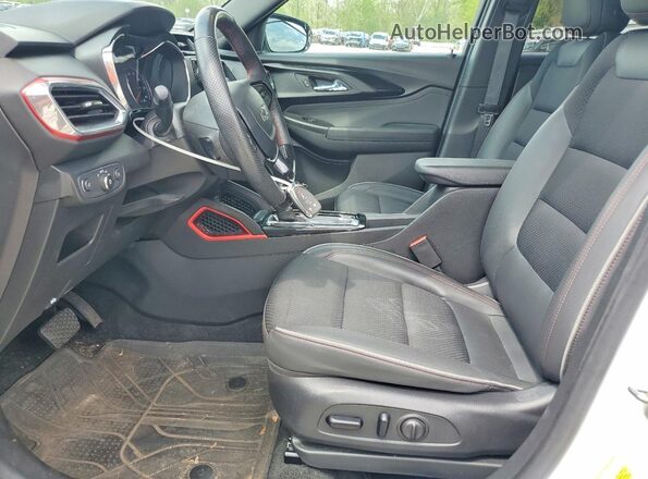 KL79MUSL9PB207024 2023 CHEVROLET TRAILBLAZER White Vista interior delantera