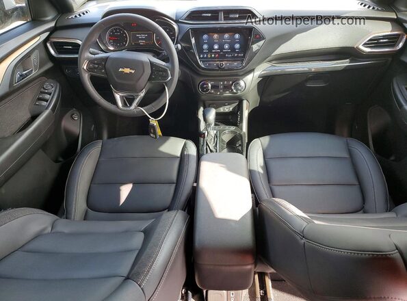 KL79MVSL0PB204910 2023 CHEVROLET TRAILBLAZER Белый Вид панели приборов