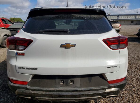 KL79MVSL0PB204910 2023 CHEVROLET TRAILBLAZER Белый Вид сзади