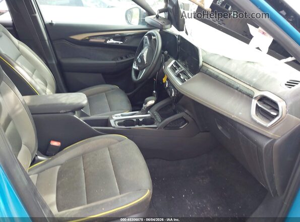 KL79MVSL1SB084771 2025 CHEVROLET TRAILBLAZER Blue Front interior view