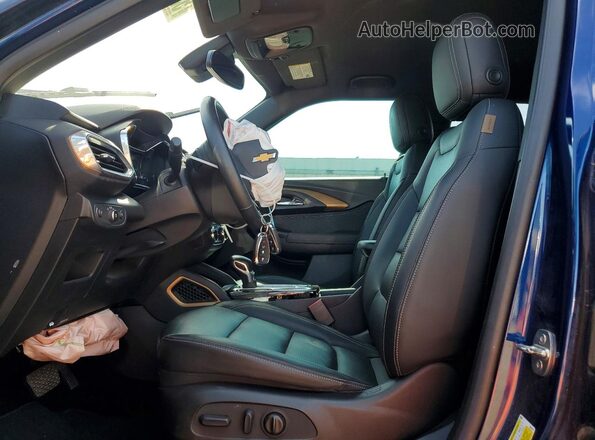 KL79MVSL9PB089823 2023 CHEVROLET TRAILBLAZER Blue Front interior view