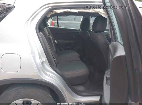 KL7CJKSB0HB123699 2017 CHEVROLET TRAX Silver VIN კოდის სტიკერის ხედი